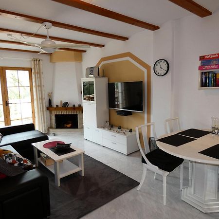 Apartamento Lilo เดเนีย ภายนอก รูปภาพ